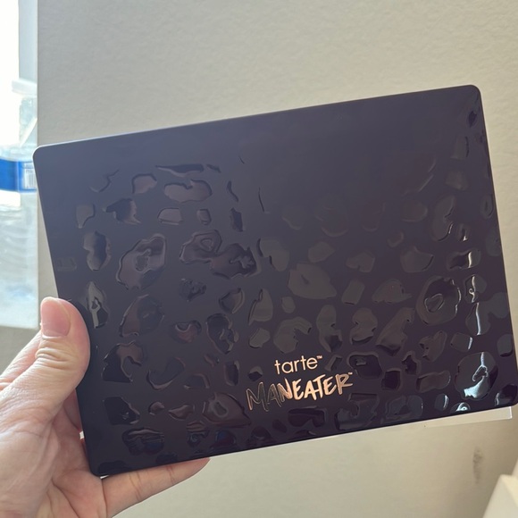 Tarte Maneater Eyeshadow Palette - Multi-Color